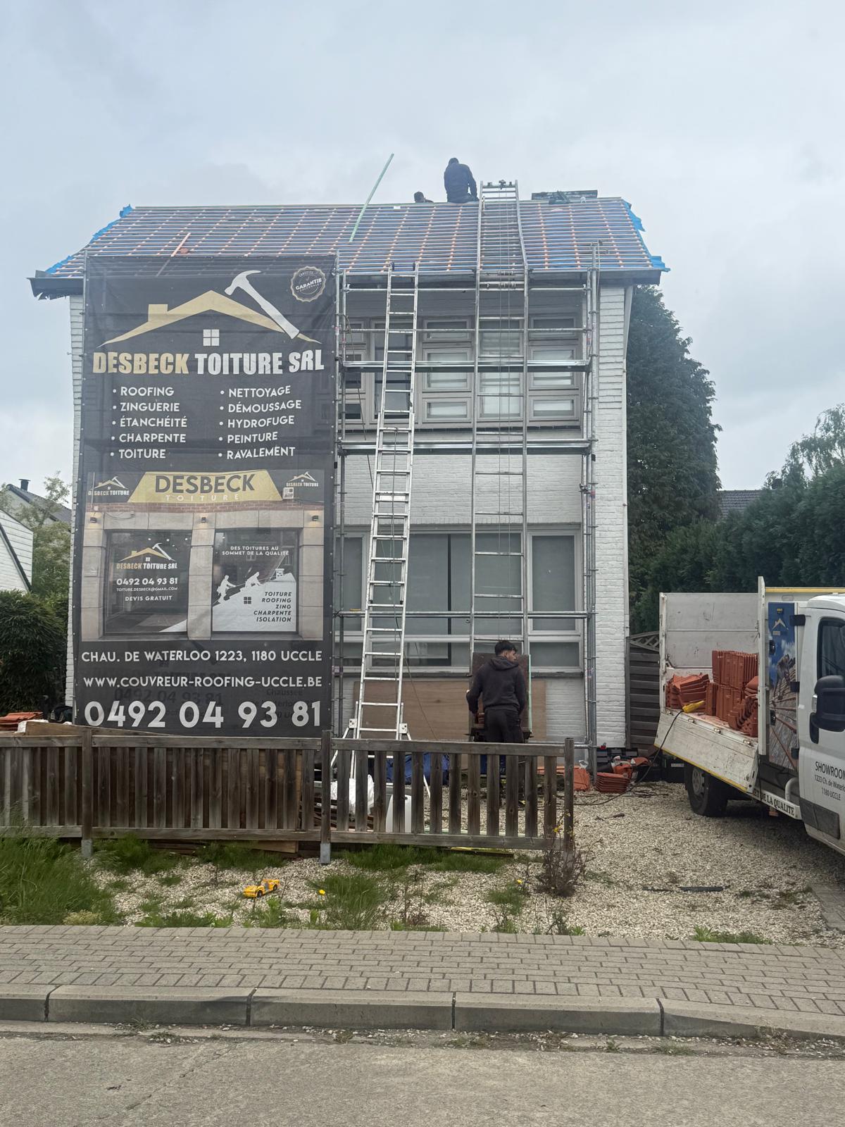 Étape 3 d'un nettoyage de toiture par Roof Desbeck